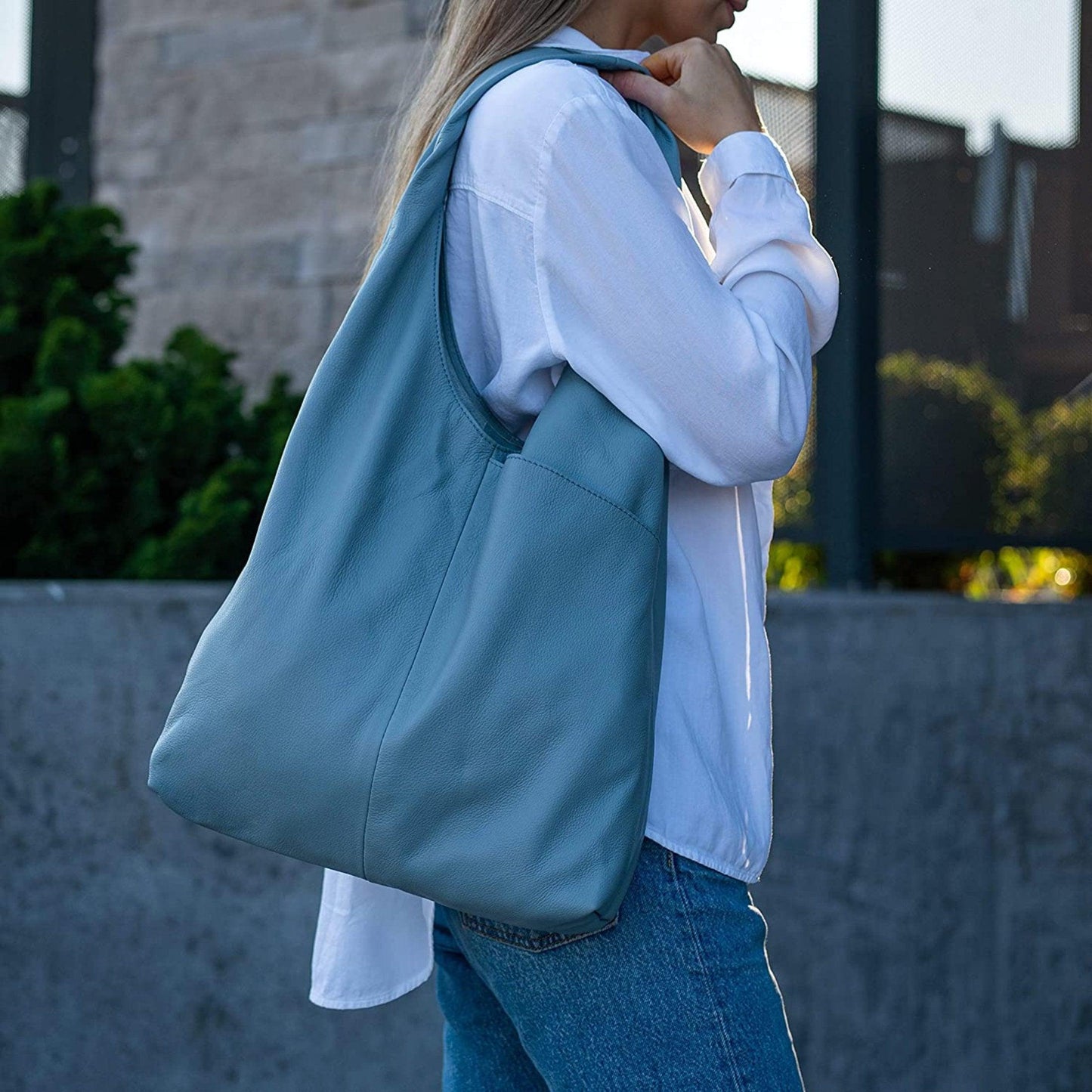 Leather Women's Tote Bag in Blue – Stylish and versatile ladies' purse, travel shopping bag, hobo shoulder bag, and multipurpose handbag for everyday use.